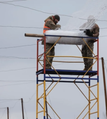 На Дніпропетровщині 42 км дороги облаштували антидроновою сіткою