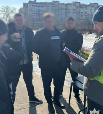 За $10 тисяч обіцяв виїзд за кордон ухилянту "під виглядом священника": у Києві затримали ділка