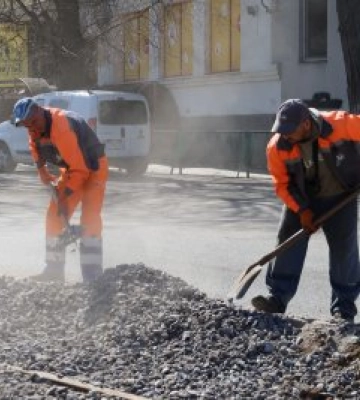У Миколаєві після зимової перерви продовжують ремонт трамвайних колій на 6 Слобідській