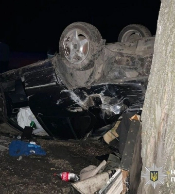 Під Кременчуком автівка перекинулась на дах: водій загинув