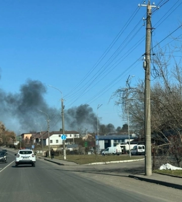 У Луцьку – пожежа, над містом – величезні хмари диму 
