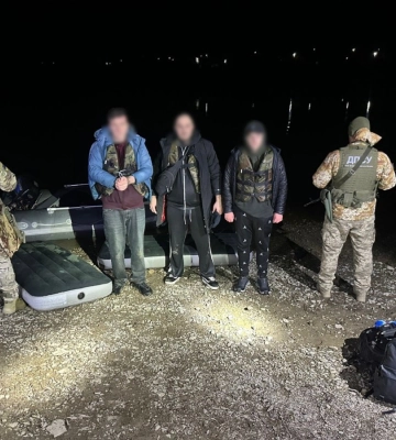 В Молдову на матрасе: пограничники задержали «путешественника» с Харьковщины