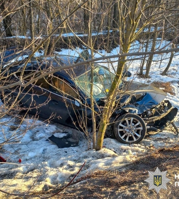 На Полтавщині внаслідок зіткнення легковиків постраждали троє дорослих та двоє дітей. ФОТО