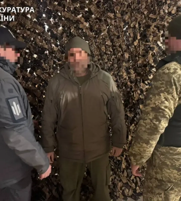 Начальник финслужбы в/ч на запорожском направлении незаконно начислял "боевые"