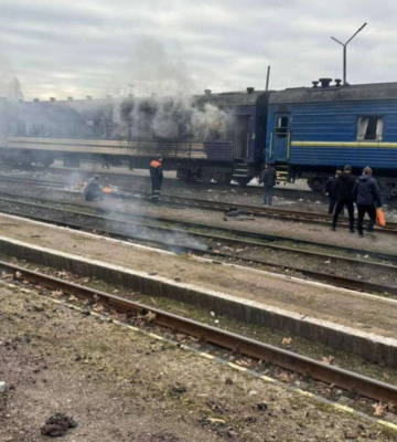 Ворог атакував потяг, що їхав маршрутом Дніпро-Ковель
