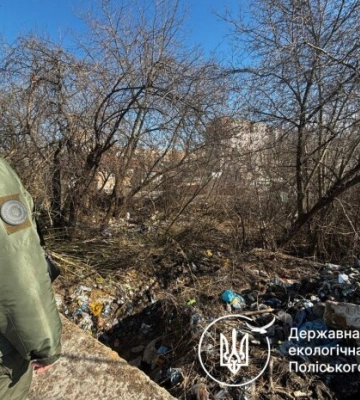 Грязный подснежник: Житомир утопает в стихийных свалках, а убирать их не спешат