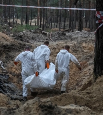 Катували людей під час окупації Ізюма та знімали це на відео: підозрюють 13 бойовиків так званих "ЛНР" і "ДНР"