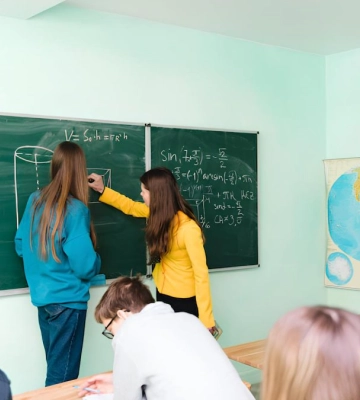 Учні шести ліцеїв на Волині навчатимуться 12 років