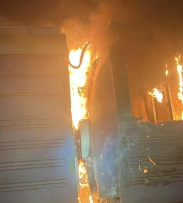 Росія вночі вдарила дроном по приміському поїзду у Харківській області — фото