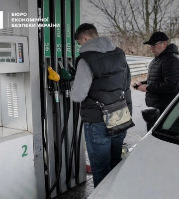 Детективи БЕБ на Полтавщині передали до суду справу про незаконний продаж пального у Харкові