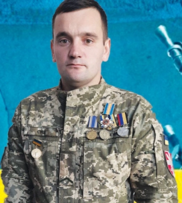 Учитель і воїн: президент України відначив захисника з Волині орденом