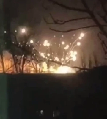 На Луганщині уражено склад боєприпасів: після удару почалася детонація (відео)