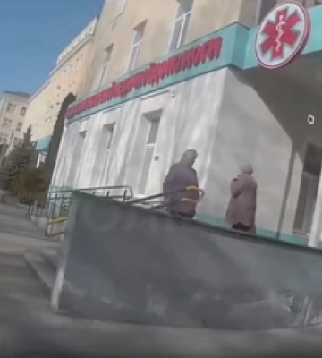 Зупинили за перевищення швидкості: на Волині водій рятував дружину від інсульту (відео)