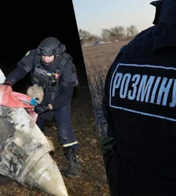 Саперы на Житомирщине обезвредили боевую часть ракеты "Кинжал" весом полтонны. ФОТОРЕПОРТАЖ