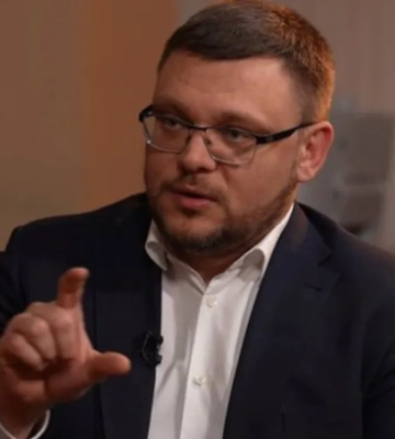 Директор НАБУ Кривонос избежал тюрьмы за подкуп избирателей: фиктивно усыновил мальчика и пошел по амнистии, – экс-нардеп нашел мать ребенка
