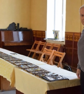 Житель Тернопільщини зібрав понад 600 значків, присвячених Тарасу Шевченку