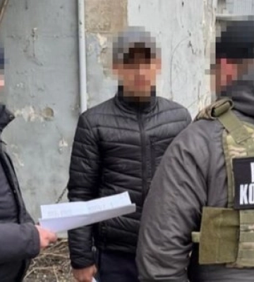 Викрито дезертира, який пішов у СЗЧ та коригував удари РФ по Дніпру, - СБУ. ФОТО