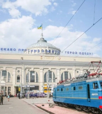 Чому залізничний вокзал в Одесі назвали «тромбом» та що пропонують архітектори