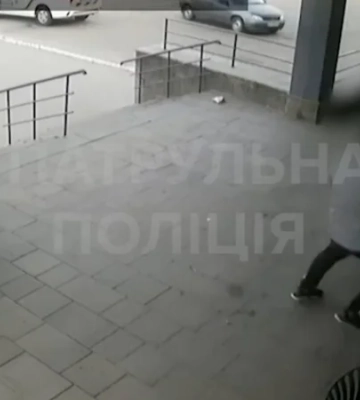 В Запорожье двое военных в СЗЧ открыли стрельбу по полиции: один нападавший мертв, другого задержали