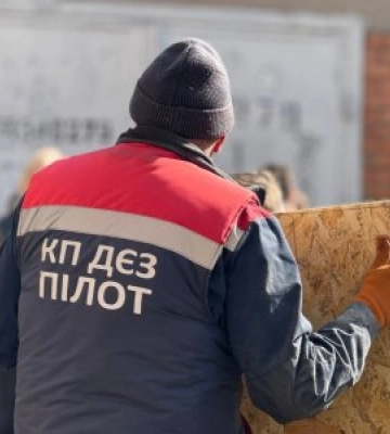 У Миколаєві тривають роботи з ліквідації наслідків ворожої атаки
