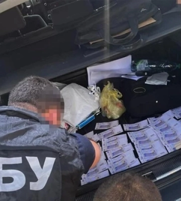 Заступника начальника СБУ у Рівному затримали під час отримання хабаря в 620 тис. доларів, – Гончаренко