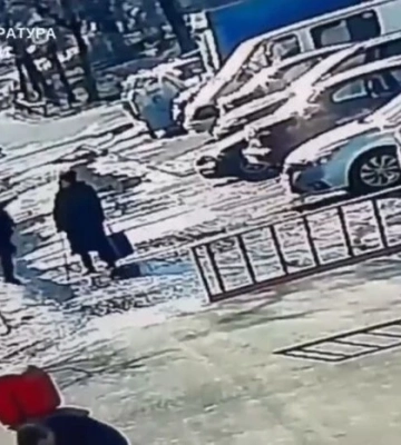 Киянин жорстоко побив 75-річну сусідку: жінка в лікарні з переломом основи черепа