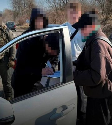 Правоохоронці викрили суддю, який закликав адвоката дати хабар