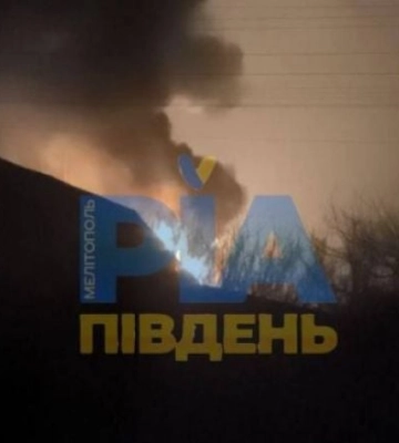 "Адская" ночь в оккупированном Мелитополе: после серии взрывов начались пожары и детонация (фото, видео)