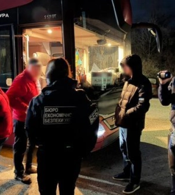 Квитки в обхід кас: на Закарпатті викрито багатомільйонну схему міжнародних перевезень. ВІДЕО+ФОТОрепортаж