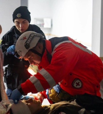 УКК оказывает помощь пострадавшим в результате российского нападения на Запорожье