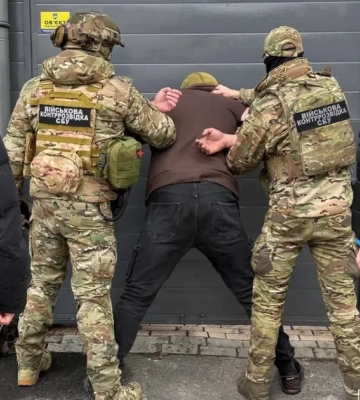 20 тысяч евро за выезд за границу: харьковчанам за эту сумму предлагали перелезть через колючую проволоку и плыть в гидрокостюме
