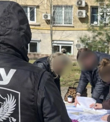 В Киеве мужчине сообщили о подозрении в фиктивном трудоустройстве и снятии с розыска военнообязанного