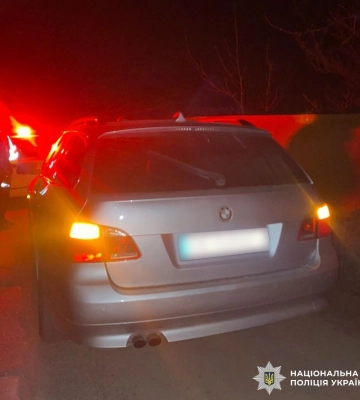 У селі на Буковині внаслідок наїзду автомобіля постраждав 37-річний пішохід, - поліція