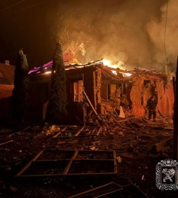 Пять человек пострадали в Золочеве из-за ударов БпЛА, бушевали пожары 