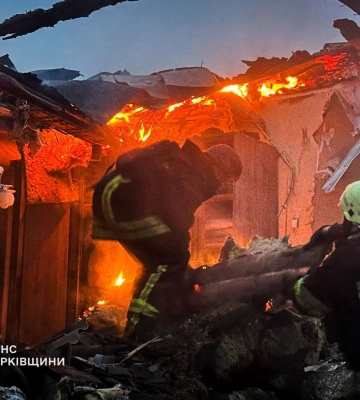Наслідки російської атаки по Золочеву в ніч на 18 березня: фото