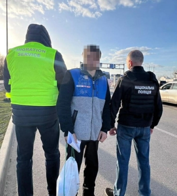 З Кіровоградщини видворили громадянина Молдови, який не мав документів на проживання