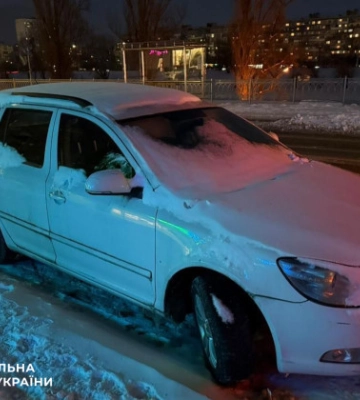 Курйозне викрадення в Києві: чоловік покатався на чужому авто і пішов