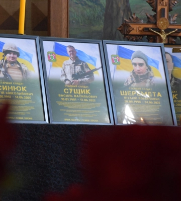 Рідним трьох волинських прикордонників вручили їхні посмертні нагороди