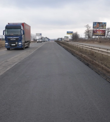 Ремонт із прискоренням: на ключових трасах Харківщини подвоїли темпи робіт