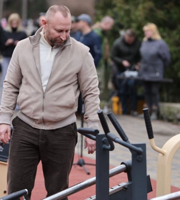 У луцькому парку запрацював тренажерний зал під відкритим небом