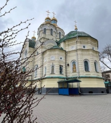 Скандал у Рівному: містяни вимагають заборонити трансляції служб УПЦ (МП)