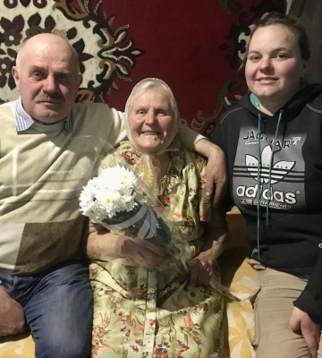 Має 4 онуків та 5 правнуків: довгожителька з Волині відзначила 91-річчя