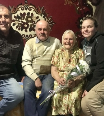Має четверо онуків і п'ятеро правнуків: довгожителька з Волині відзначила 91-річчя 