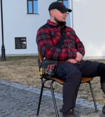 «Хотілося лише одного — щоб настала тиша»: історія бійця «Азову» з Волині, який втратив ногу на війні