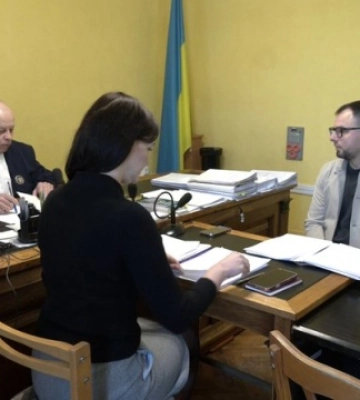 Мати звільненого з полону бійця, яка відмовилася повертати чотири мільйони його зарплатні, хоче мирової угоди