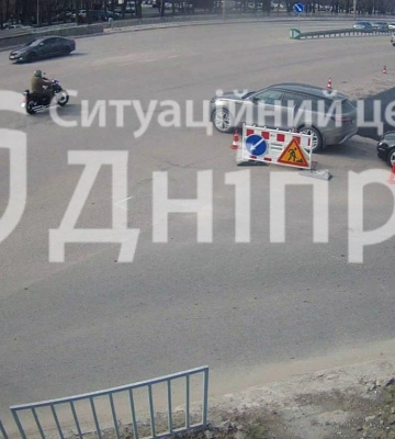 Рух перекрито: у Дніпрі звузили ще одну дорогу