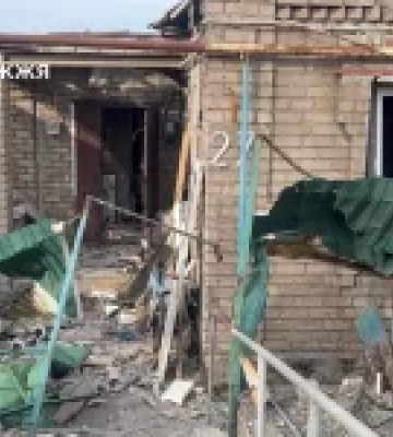 Рятувальники деблокували чоловіка з-під завалів: обстріли Запоріжжя та області забрали життя двох людей