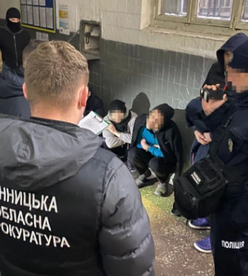 Шахрайство з-за ґрат: у Вінниці викрили схему на понад 560 тисяч грн