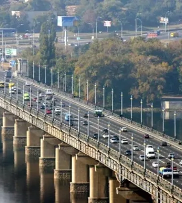 Аварія на мосту Патона в Києві: два райони залишились без опалення