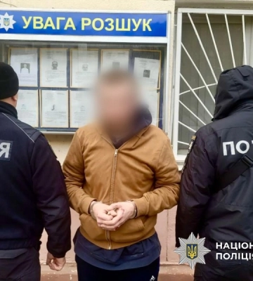 В Одесі чоловік на замовлення підпалював автомобілі преміумкласу